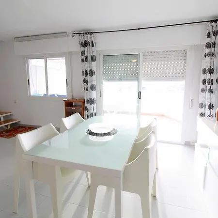 Holiday Duplex Esmeralda Аликанте